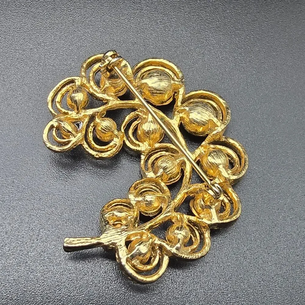 Pink Rhinestone Leaf Brooch Gold TOne VIntage Glam Costume Jewelry
